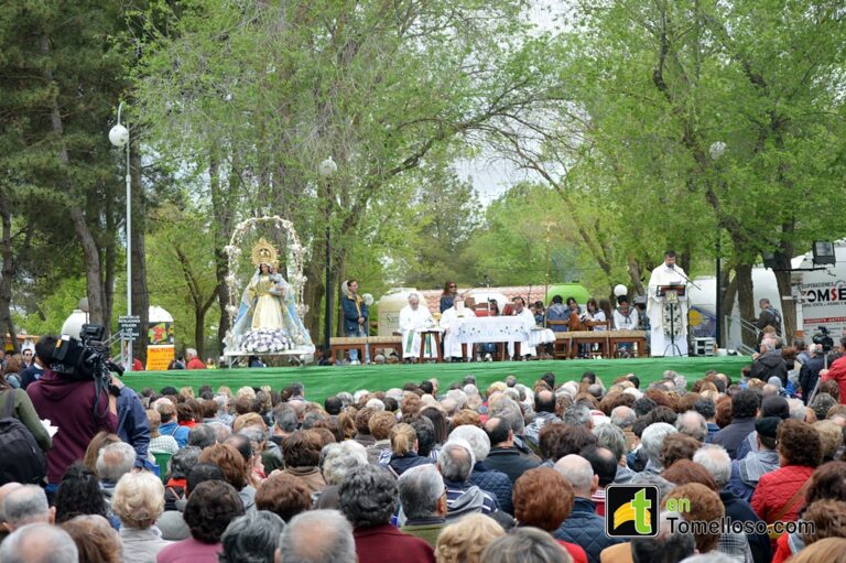 Masiva participación en la Romería de la Virgen de las Viñas de Tomelloso