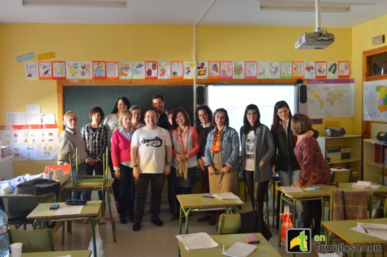 Manos Unidas forma en valores a los profesores de Tomelloso