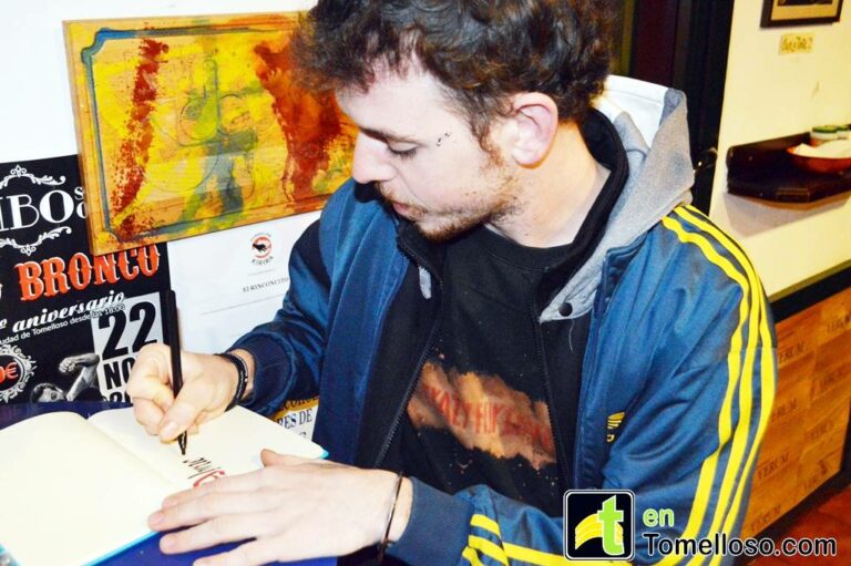 “Vino tinto, café y tinta”: Manuel Solana expone en El Rinconcito de Tomelloso