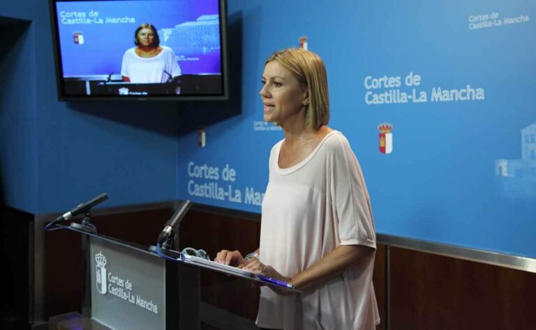Cospedal asegura que el PSOE busca excusas para no cumplir su compromiso con los ciudadanos