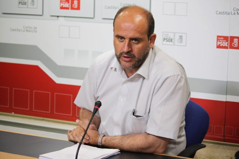 El PSOE pedirá a Junta destinar el margen del déficit contra el paro