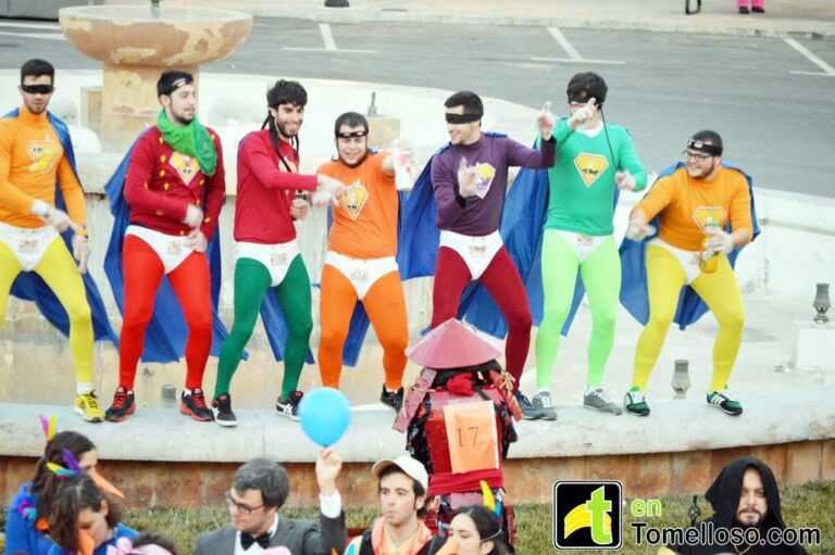 El Concurso de la Máscara Espontánea abre el Carnaval 2015 en Tomelloso