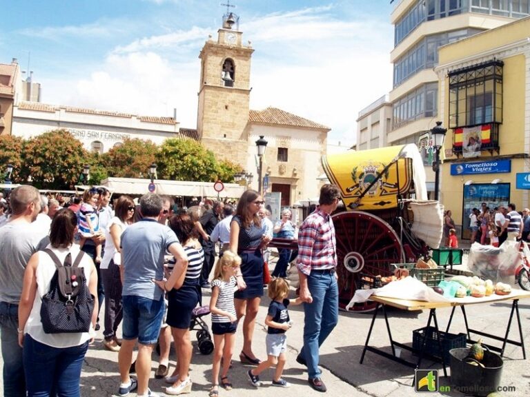 El Mercado Tradicional volvió a ser punto de encuentro, animación y buen humor