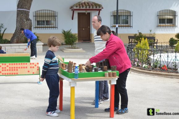Mondema Artesanos lleva sus juegos tradicionales a la Romería de Tomelloso