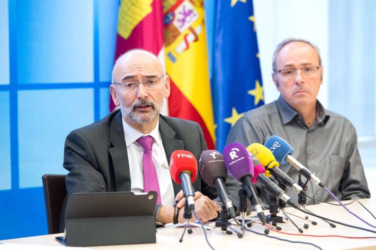 Sanidad presenta las novedades que incorporará el próximo año al calendario de vacunación infantil