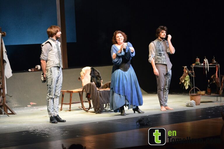 Charo López, La Celestina, pone en pie el Teatro Municipal de Tomelloso con “Ojos de Agua”