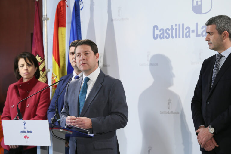 García-Page anuncia la ampliación de la prueba del talón a 16 enfermedades