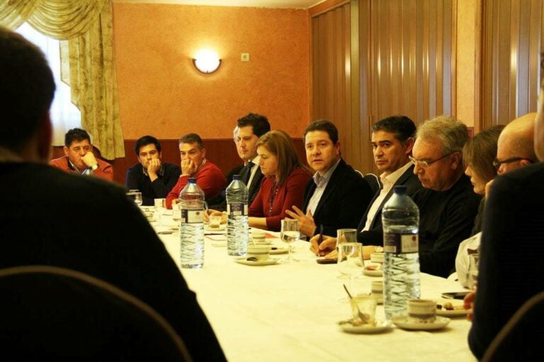 Page avanza que el PSOE facilitará los trámites para crear empresas