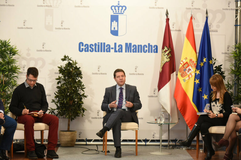 El Plan de Empleo de C-LM creará 15.000 puestos de trabajo este año y  30 millones más para el Plan Adelante