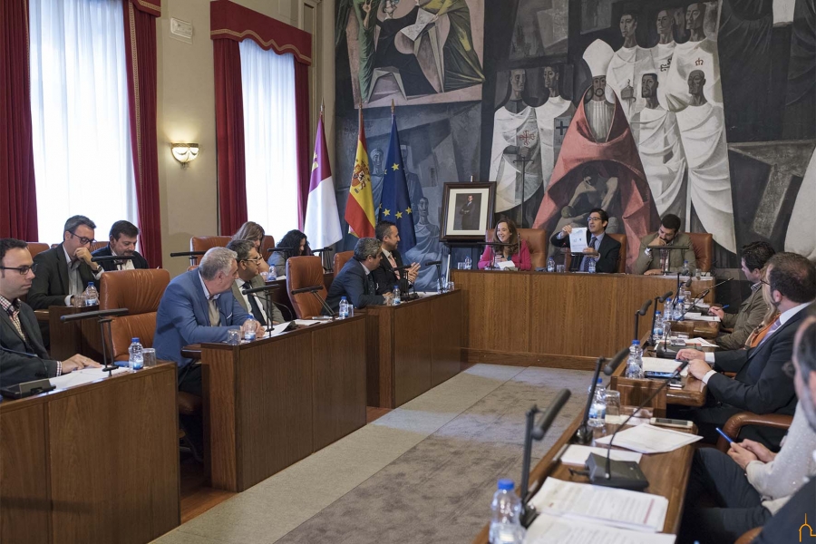 La Diputación pide al Gobierno de España medidas para poder invertir su superávit de 9,8 millones