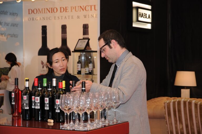 Las bodegas presentes en FENAVIN ya están trabajando  su agenda de contactos con compradores, un mes antes de que comience la Feria