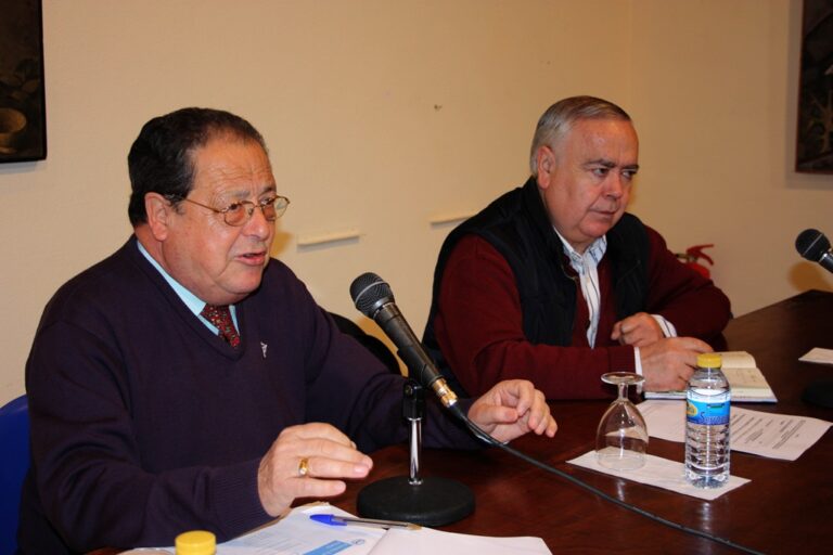 El Banco de Alimentos explica a sus beneficiarios los nuevos procedimientos de reparto de comida