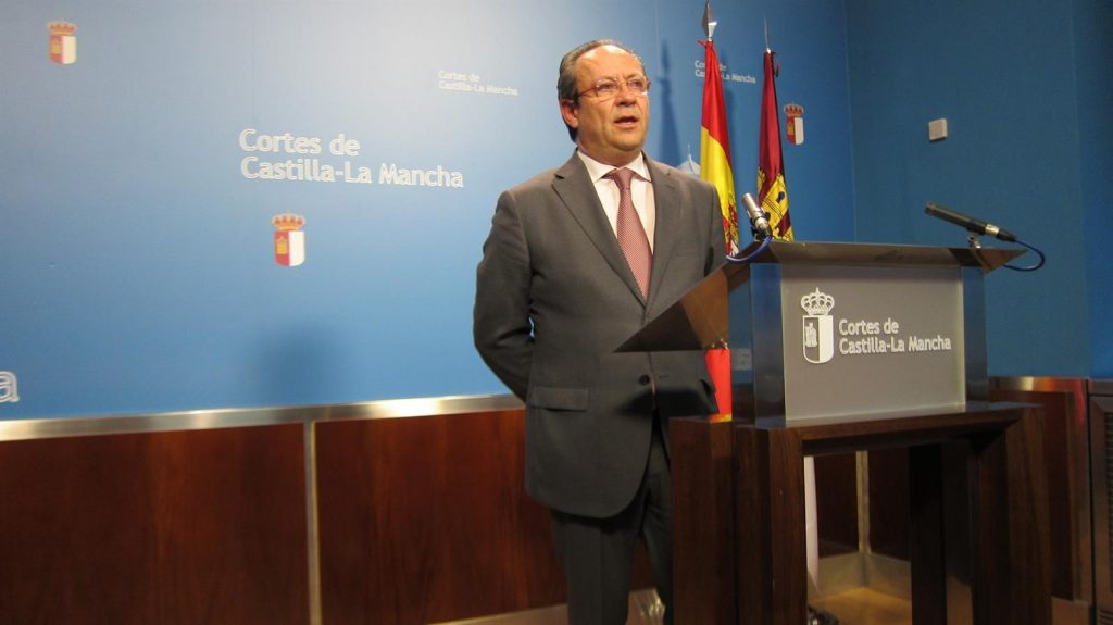 Ruiz Molina pide a los tres grupos parlamentarios reunirse “lo más pronto posible” para sacar los presupuestos