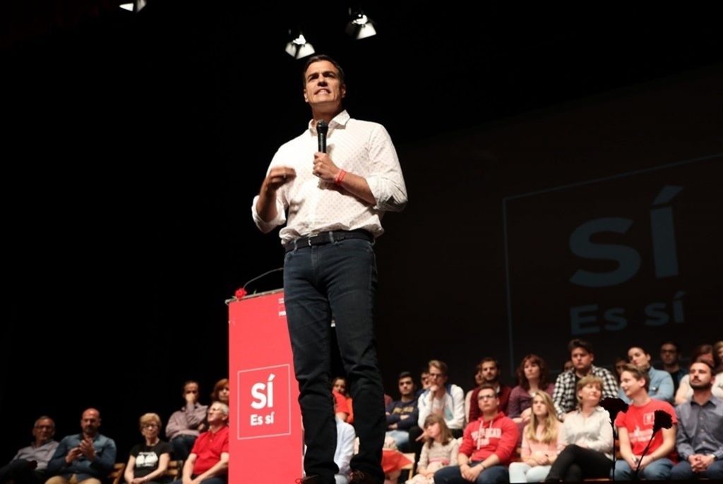 Pedro Sánchez propone en Alcázar un PSOE “creíble, coherente y de izquierdas”