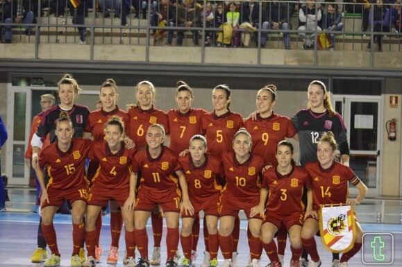 Gran noche de fútbol sala femenino en Tomelloso con victoria de España frente a Rusia