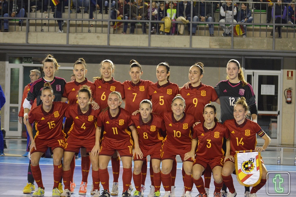 Gran de fútbol femenino en Tomelloso con victoria de España frente a