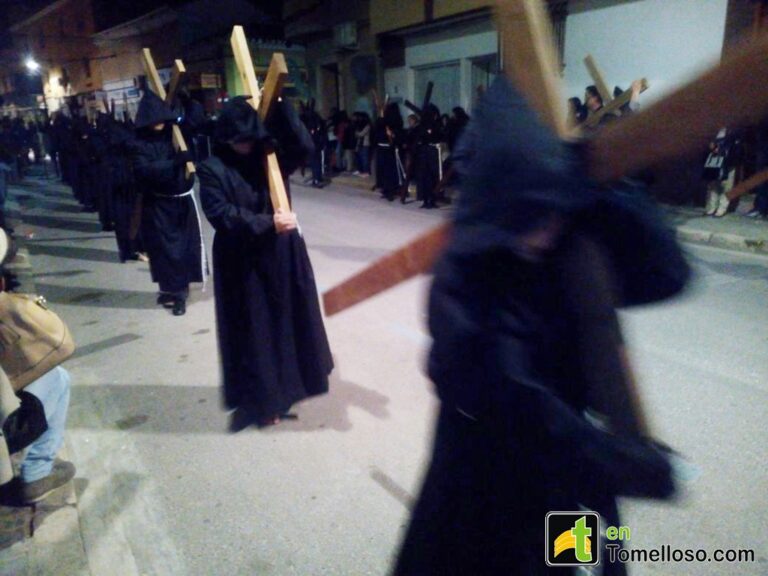 Tomelloso vibra de emoción, un año más, con la Procesión del Silencio
