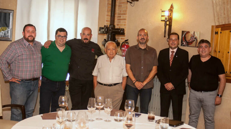 Acuerdo entre la Asociación de Sumilleres de Castilla-La Mancha y Amigos del Vino y ASUVAL