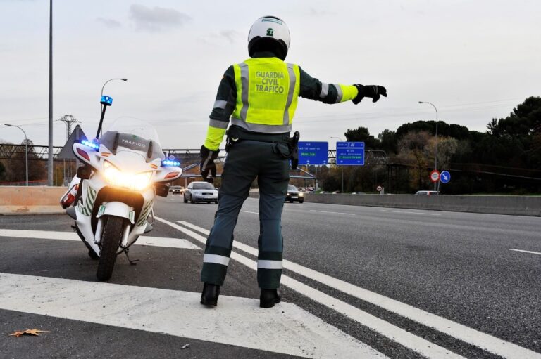 Un conductor detenido por circular a 186 km/h en un tramo limitado a 90 km/h