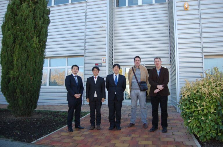 Empresas japonesas buscan asesoramiento en la UCLM sobre energías renovables