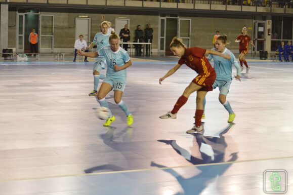 Gran noche de fútbol sala femenino en Tomelloso con victoria de España frente a Rusia