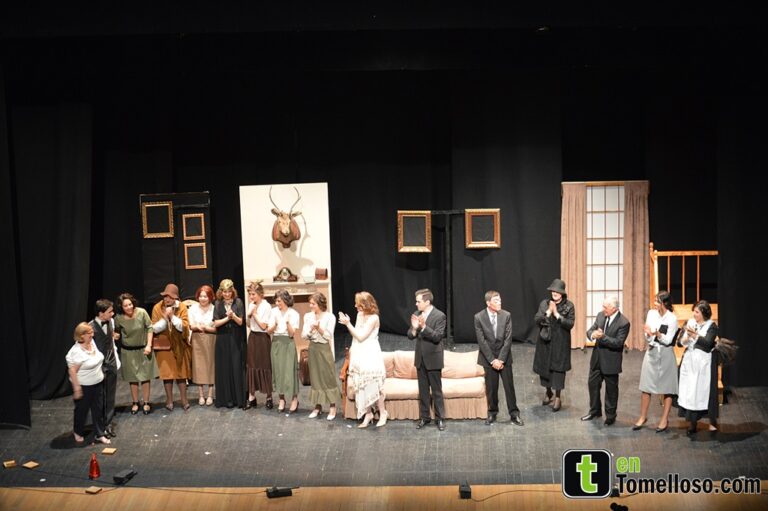 Platea llena de risas y aplausos el Teatro Municipal de Tomelloso