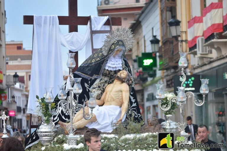 Viernes Santo en Tomelloso: Procesión de la Muerte y Entierro de Cristo