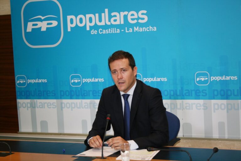Velázquez denuncia que Page quiere imponer “que haya diputados de primera y segunda”