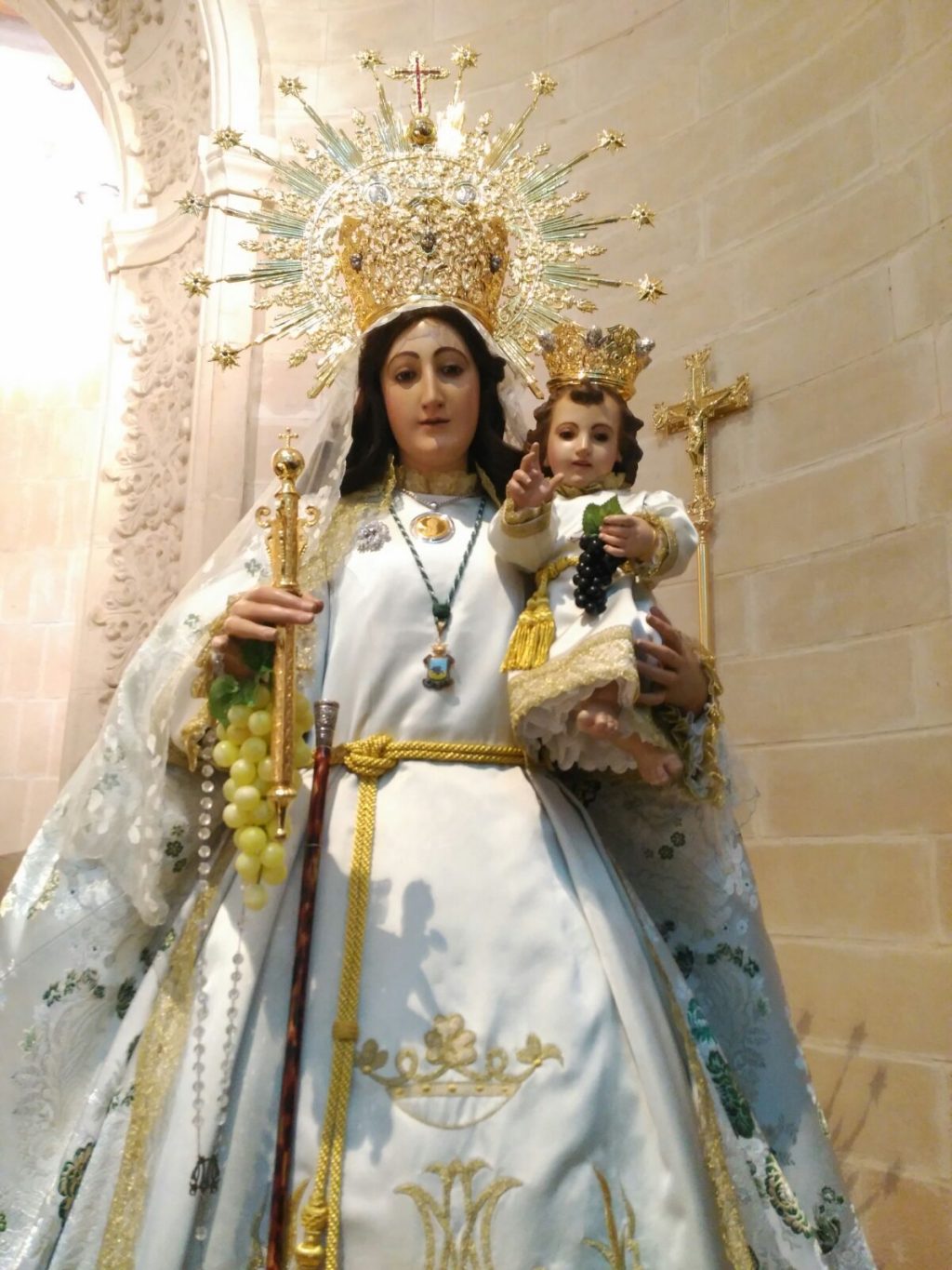 La Virgen de las Viñas, lista para la Romería 2017