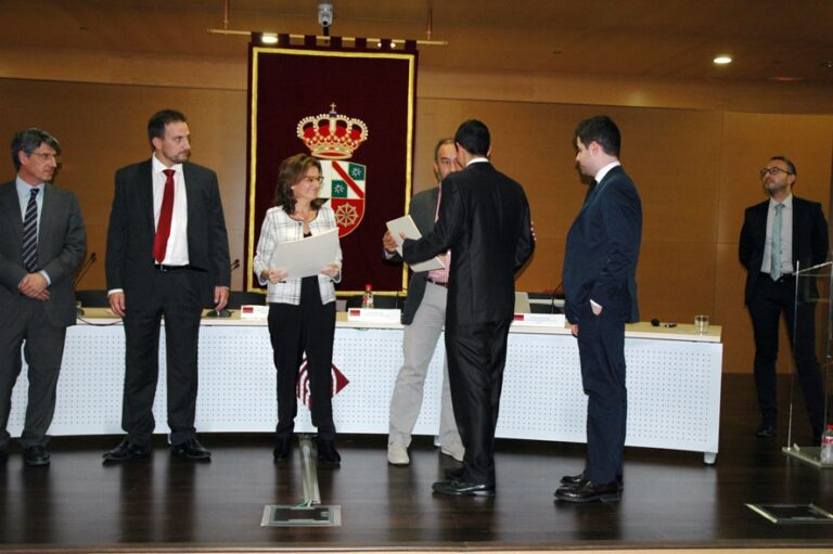 Globalcaja, reconocida en el máster de entidades de crédito de la UCLM