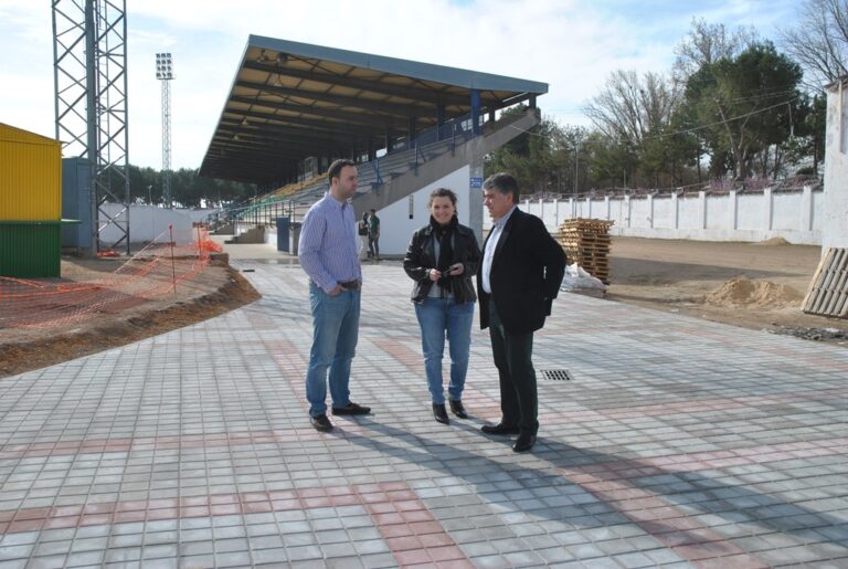 Mejorados los accesos del Estadio municipal de Tomelloso