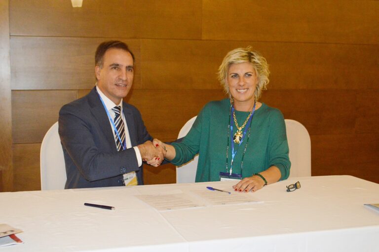 La Asociación de Empresarios de la Comarca Tomelloso e Itecam firman un convenio de colaboración con importantes ventajas para los asociados