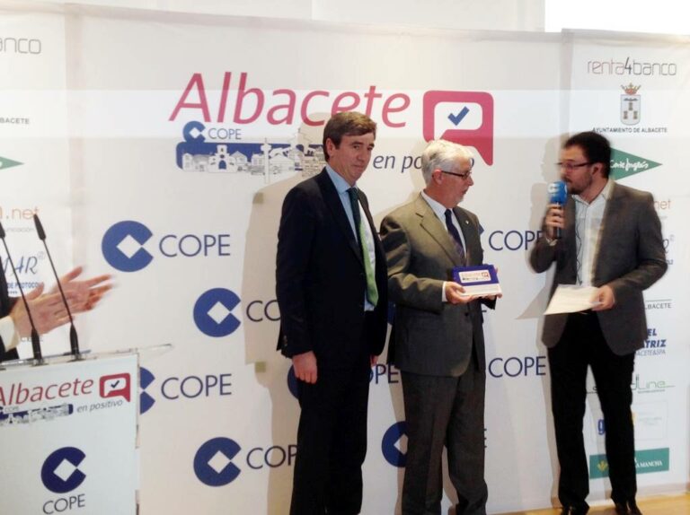 La Fundación Globalcaja Albacete recibe el reconocimiento “Albacete en Positivo”