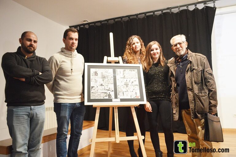 Andreea Cusniriuc, ganadora del concurso de Cómic Alcazul de Tomelloso