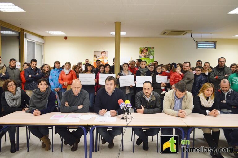 La AMPA del Félix Grande anuncia acciones legales para el mantenimiento de la doble línea y la ampliación del centro