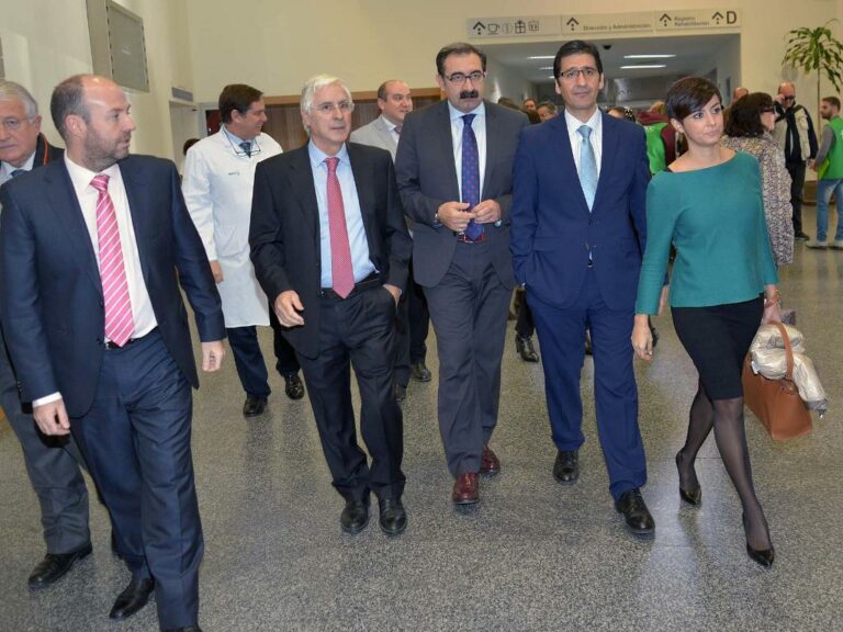Caballero apuesta por la sanidad pública en el X Aniversario del Hospital de Ciudad Real