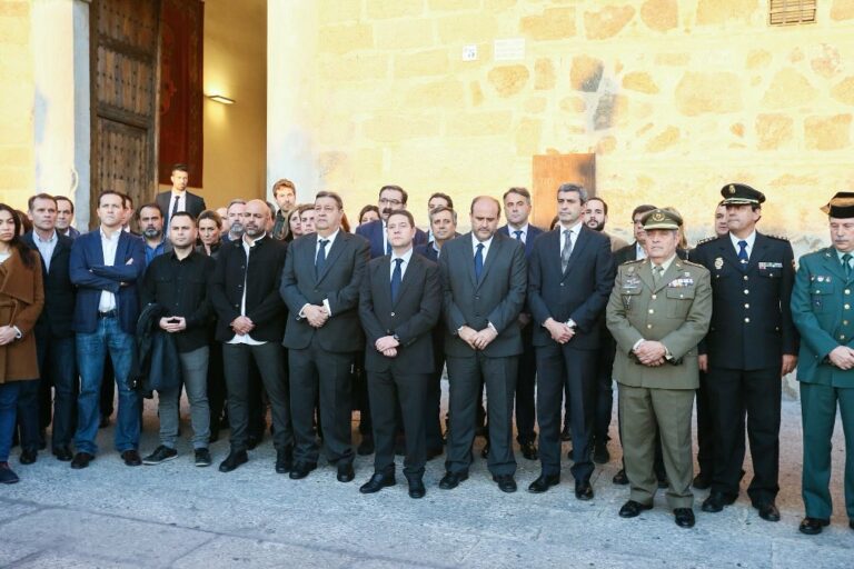 El  Gobierno de Castilla-La Mancha en pleno expresa su más enérgica condena contra los ataques terroristas de París