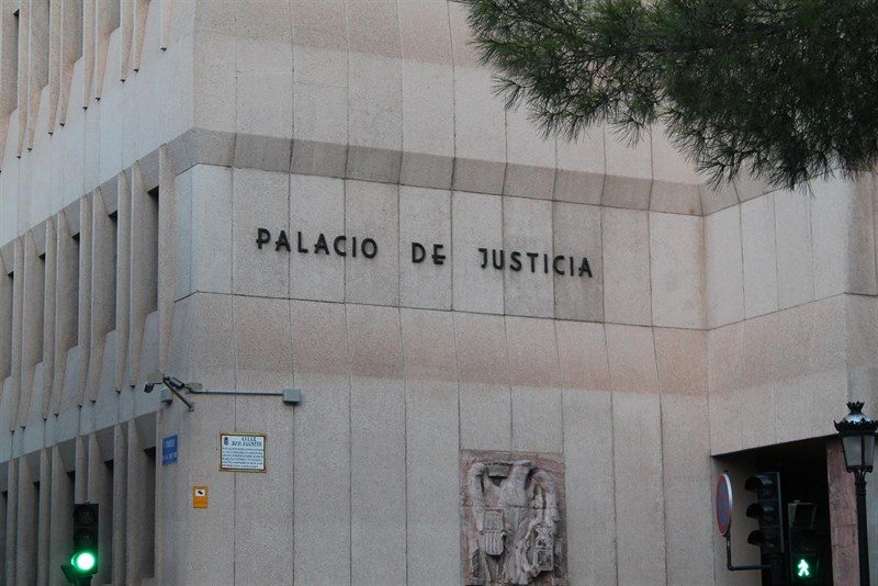 Condenado a 12 años de cárcel por abusos sexuales continuados a su hija de 11 años en Albacete