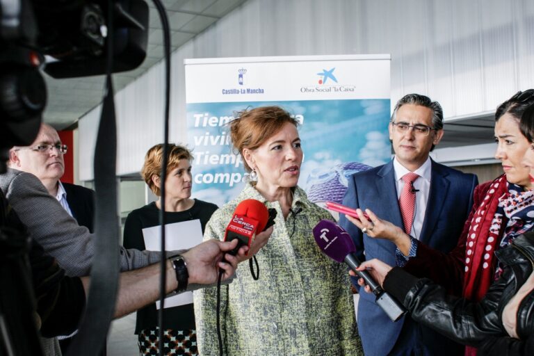 El Gobierno regional avanza que la Tarjeta Naranja formará parte de un Plan Transversal de diferentes consejerías