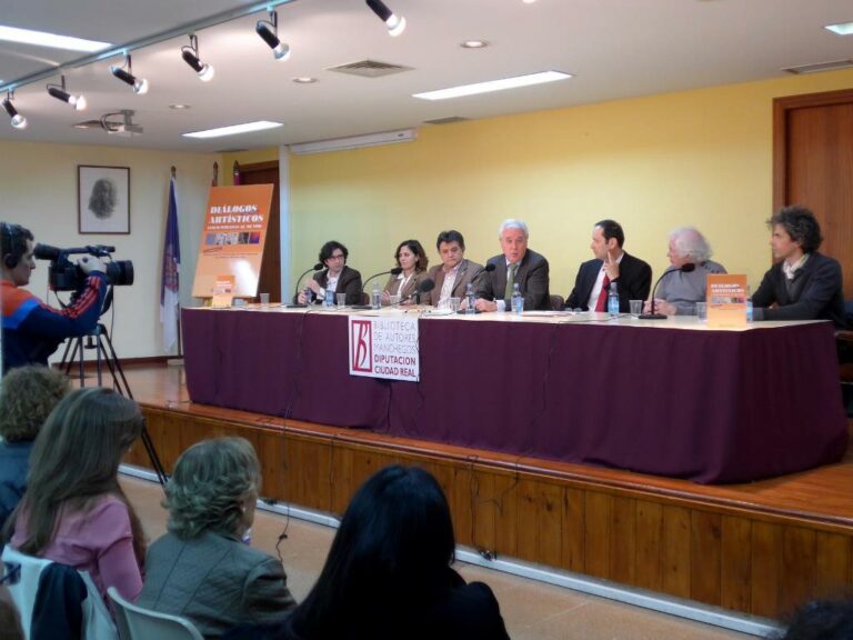 Presentado en Daimiel el libro “Diálogos artísticos: Cinco miradas al mundo” de Andrés J. Moreno