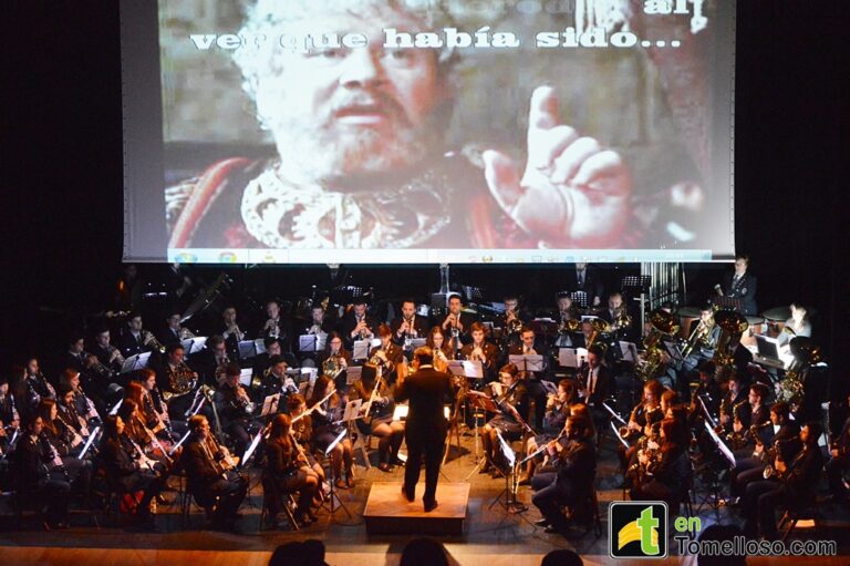 Brillante concierto de Semana Santa de la A.M. Santa Cecilia en el Teatro Municipal de Tomelloso
