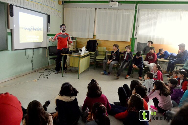 Los alumnos del Félix Grande conocen la realidad de los refugiados saharauis
