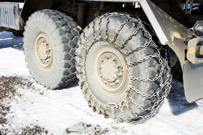 Treinta carreteras de C-LM sufren dificultades en la circulación por la nieve