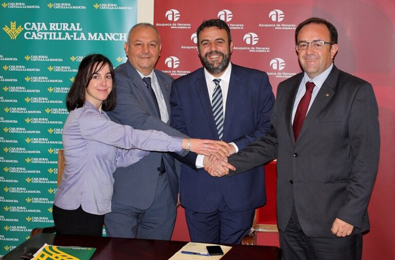 Caja Rural Castilla-La Mancha firma una operación de préstamo con el Ayuntamiento de Azuqueca de Henares