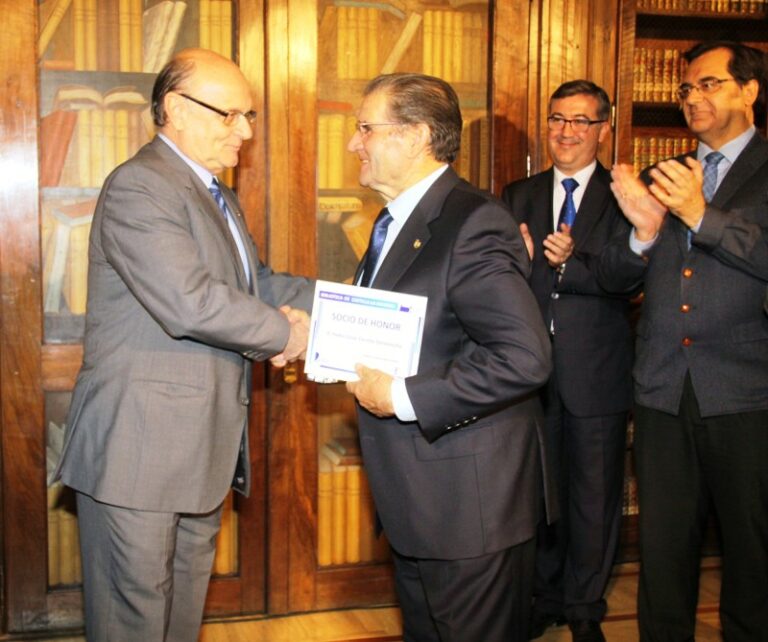 Caja Rural Castilla-La Mancha asiste al acto conmemorativo del XV Aniversario de la Biblioteca regional