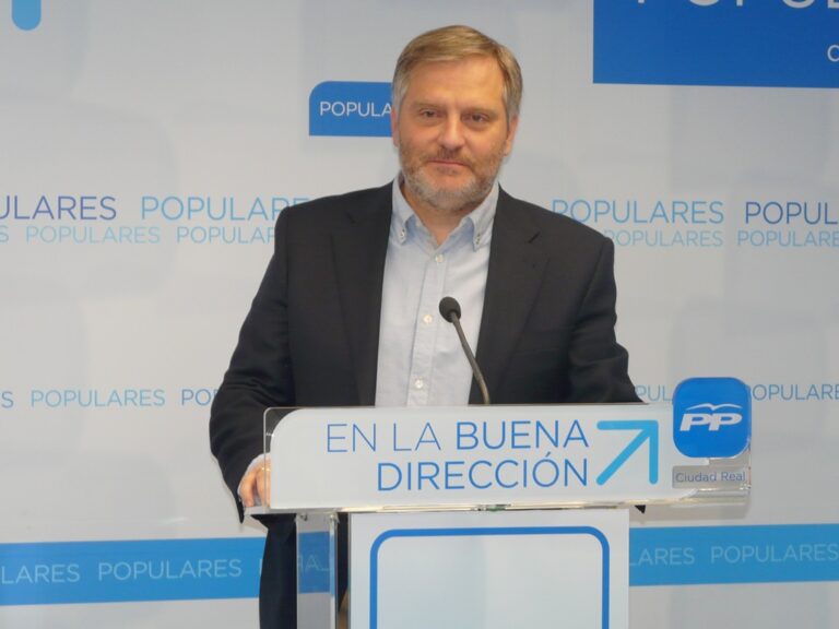 Cañizares: “Con su propuesta sobre la dedicación exclusiva se confirma que Page es un machista”