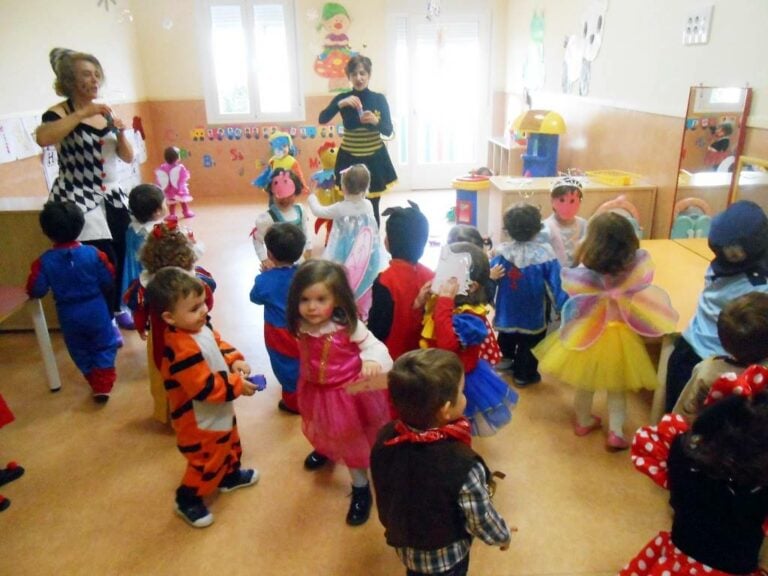 La E.I. Lorencente de Tomelloso acaba las celebraciones del Carnaval con el entierro de la sardina