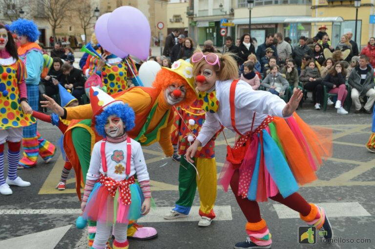 Música, desfiles, máscaras y gastronomía en los carnavales más relevantes de Castilla-La Mancha
