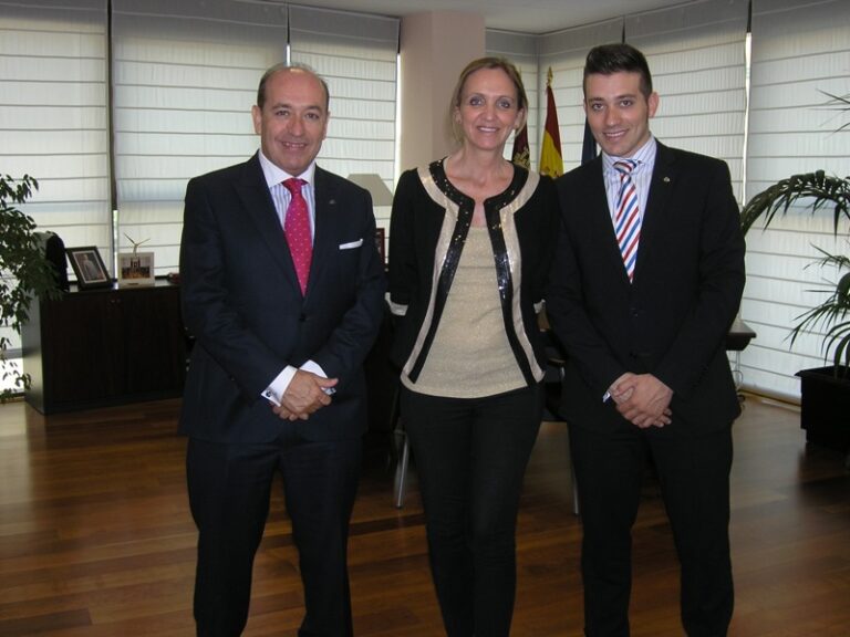 Lola Merino, reelegida presidenta nacional de AMFAR por unanimidad