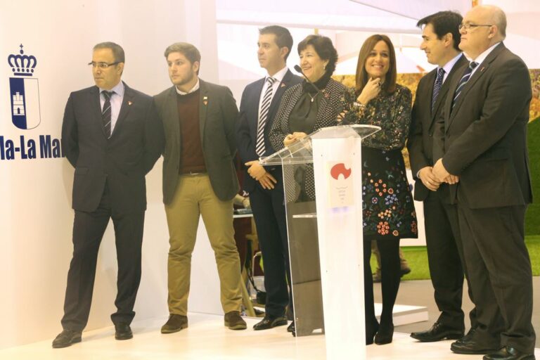 El Gobierno regional presenta en FITUR el programa de actos conmemorativos del IV Centenario de la muerte de Cervantes